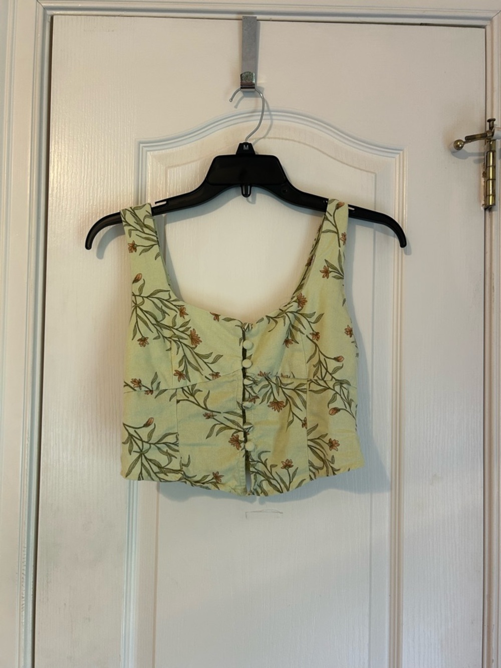Light Green Floral Sleeveless Set with Button Bodice - Picture 2 of 7